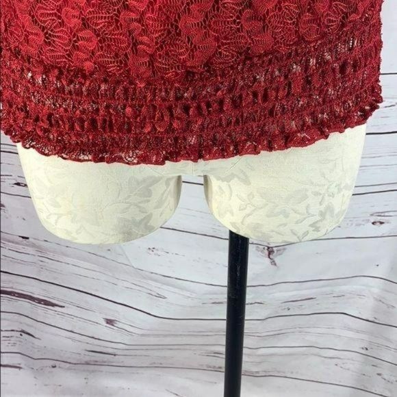 Lavish Woman's Blouse Burgundy Lace‎ Layered Size Medium NEW - Picture 7 of 10